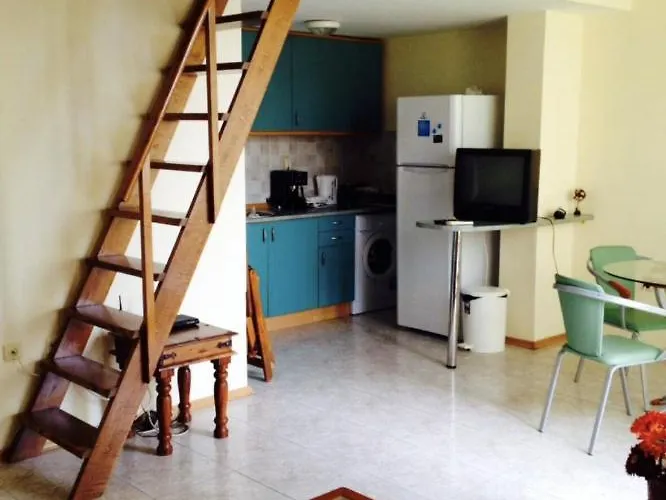 Spacious Modern Two-bedroon In Elit 1 Complex Apart Otel