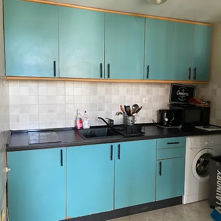 Aparthotel Spacious Modern Two-bedroon In Elit 1 Complex 3*